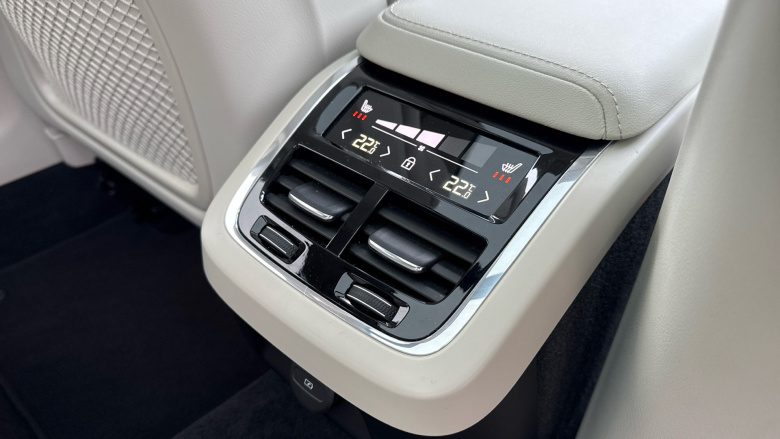 Volvo V60 2.0 B5P Cross Country 5dr AWD Auto Petrol Estate